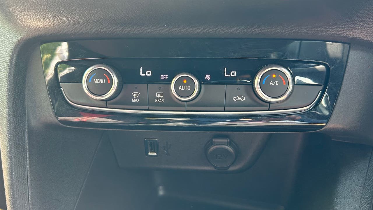 Vauxhall Corsa air conditioning controls