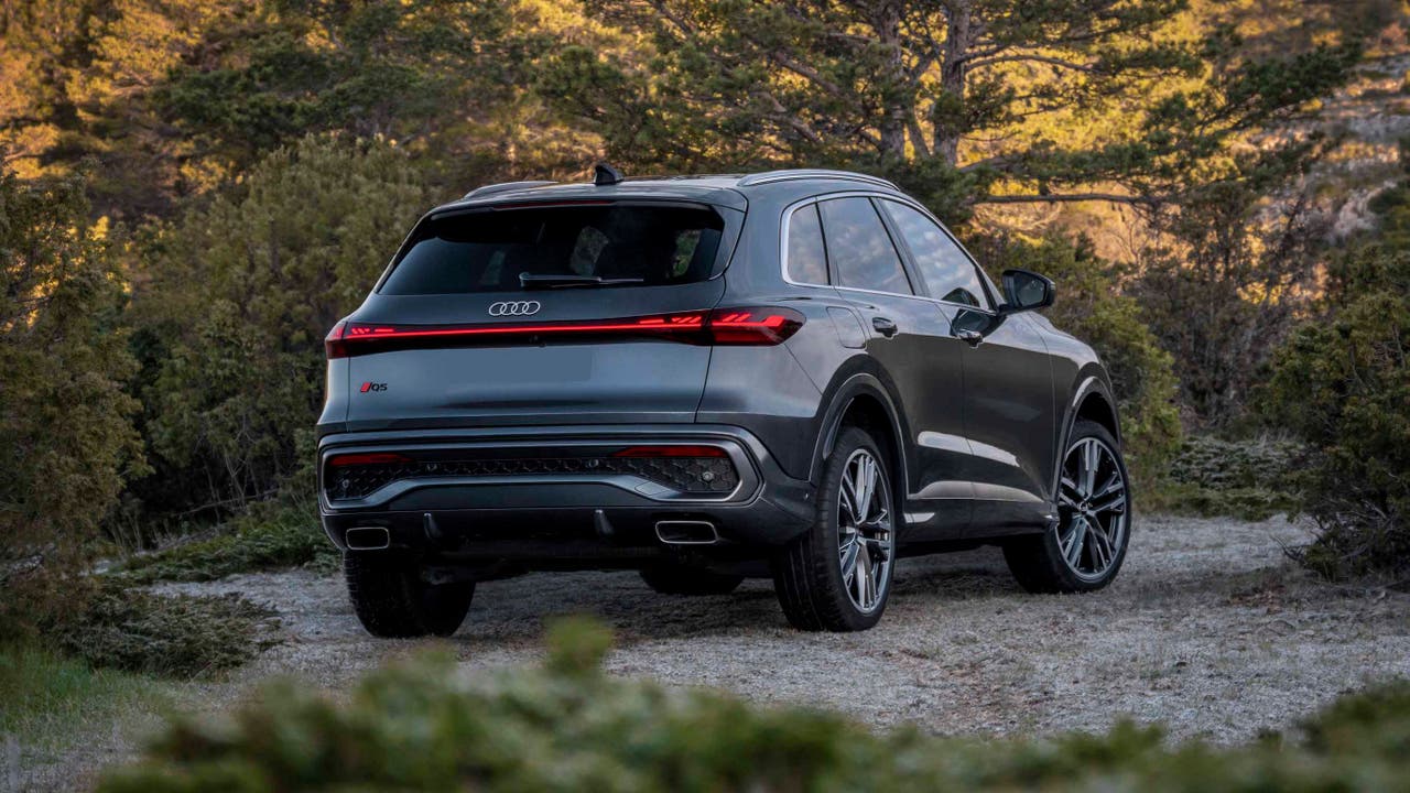 2025 Audi Q5 rear 