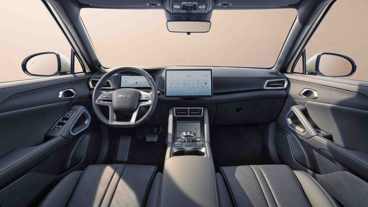 BYD Atto 2 interior