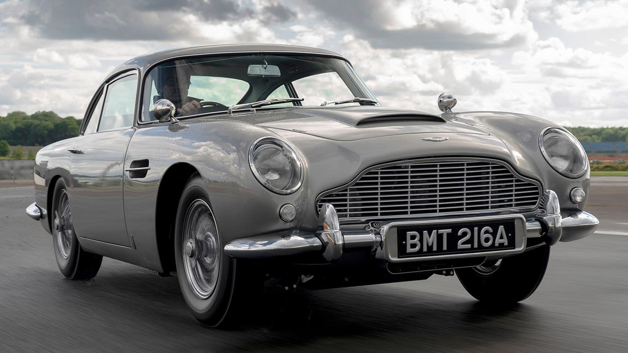 Aston Martin DB5 in silver