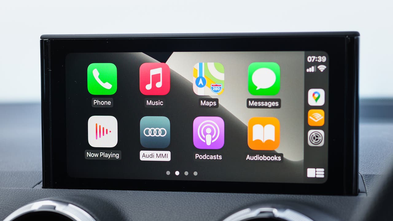 Apple CarPlay screen shown on an Audi MMI infotainment system