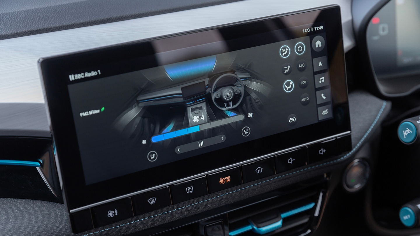 MG5 EV review – infotainment system