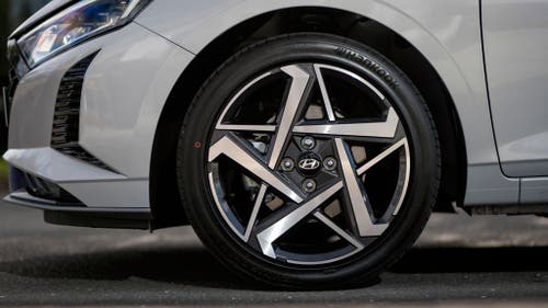 Hyundai i20 alloy wheel