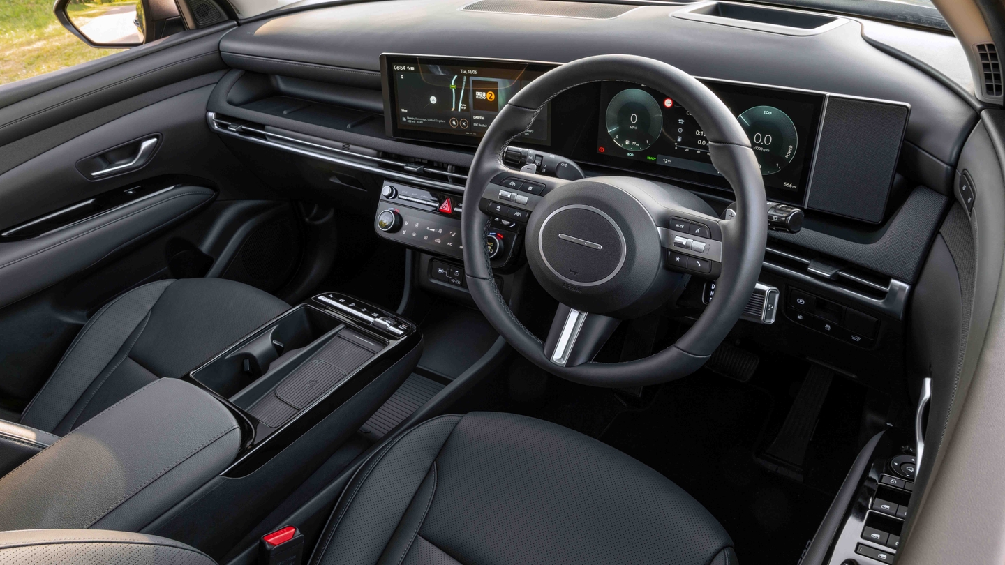 Hyundai Tucson interior