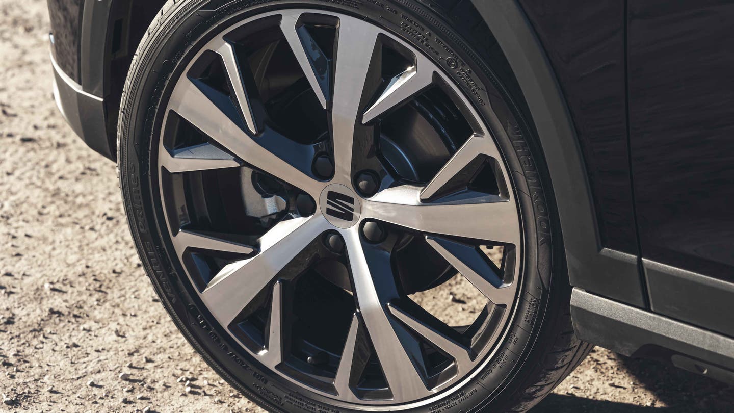 SEAT Arona alloy wheel