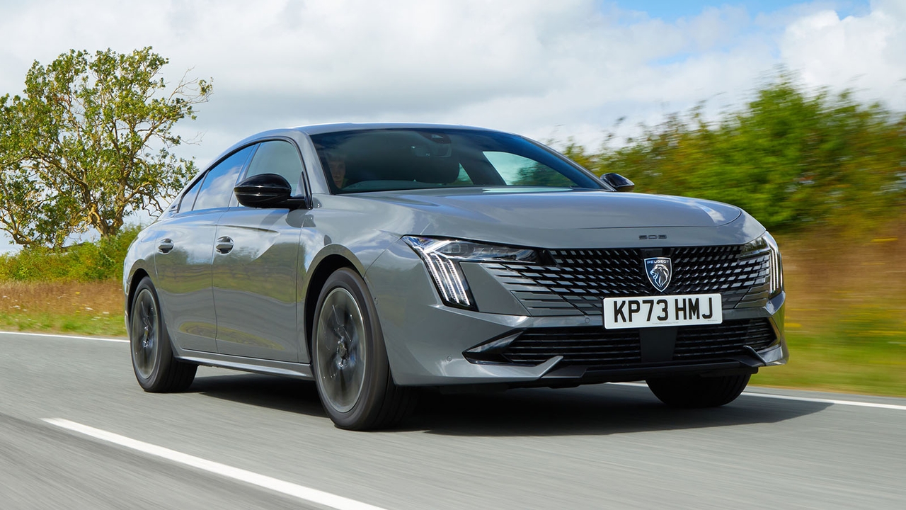 Peugeot 508 in grey
