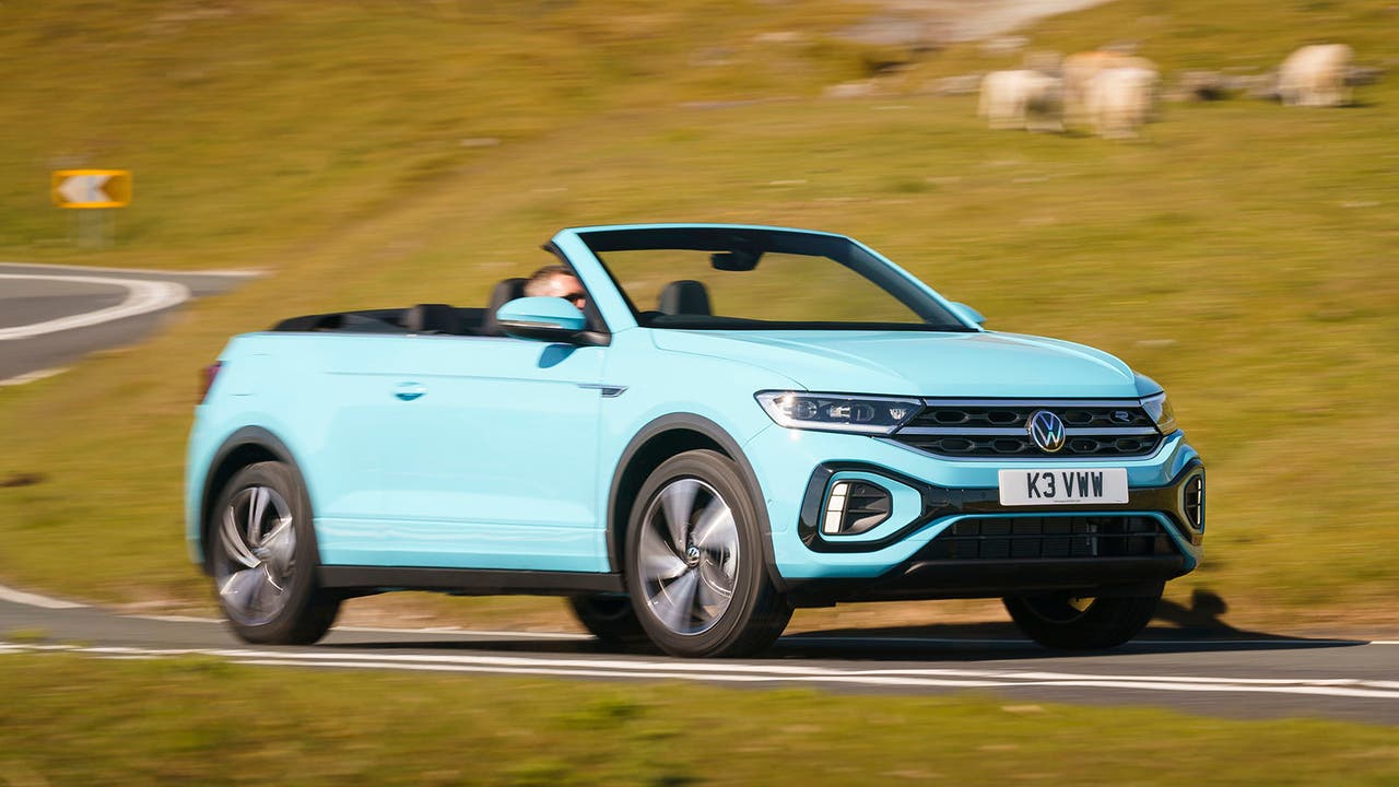 Volkswagen T-Roc Cabriolet in light blue