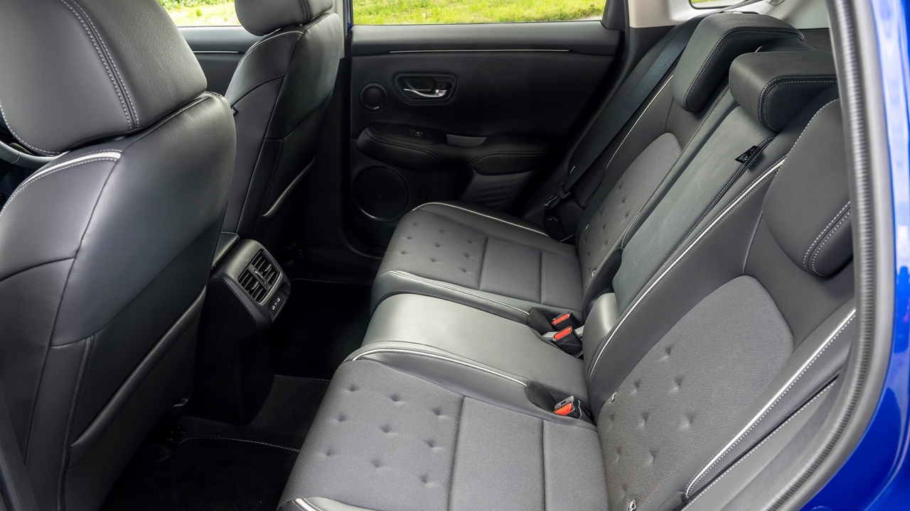 Honda ZR-V rear seats