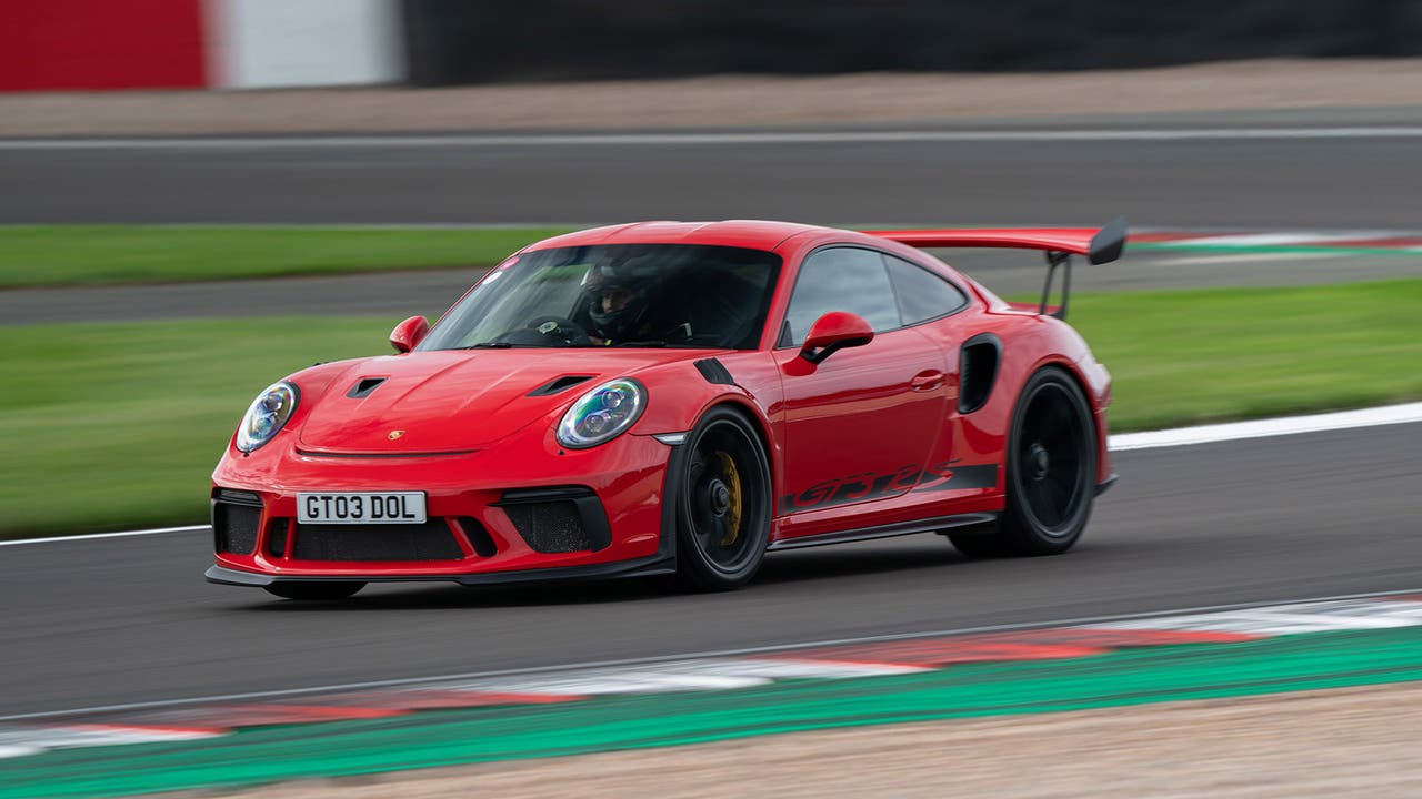 Porsche 911 GT3 RS in red with private plate