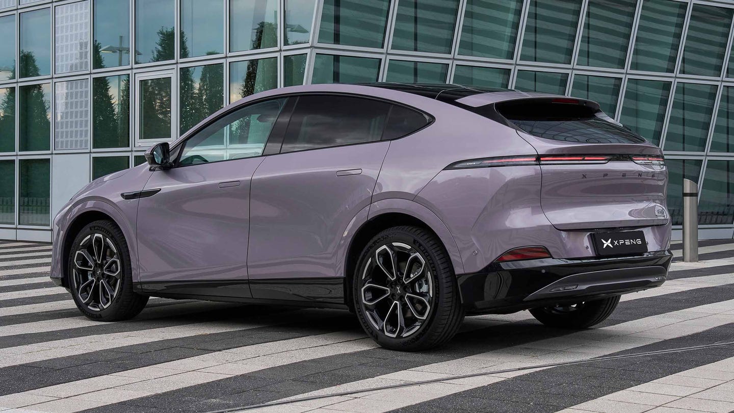 XPeng G6 rear view, purple