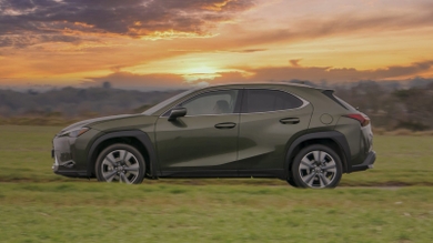 Lexus UX review side