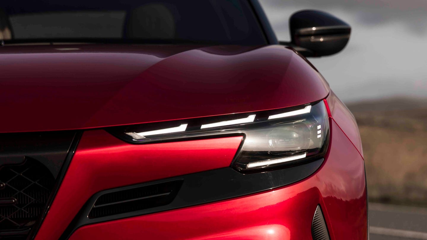Alfa Romeo Junior headlight