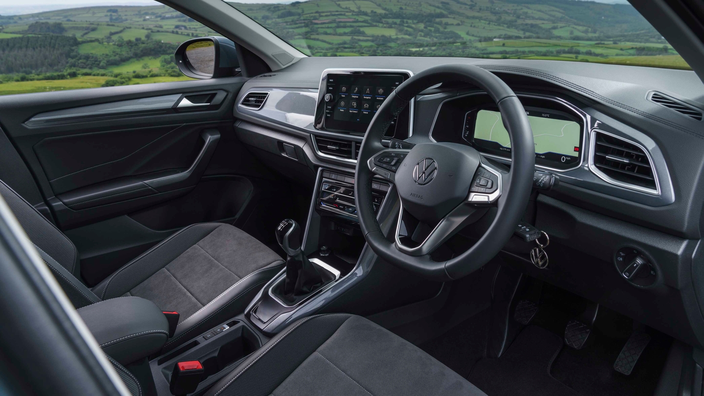 Volkswagen T-Roc interior