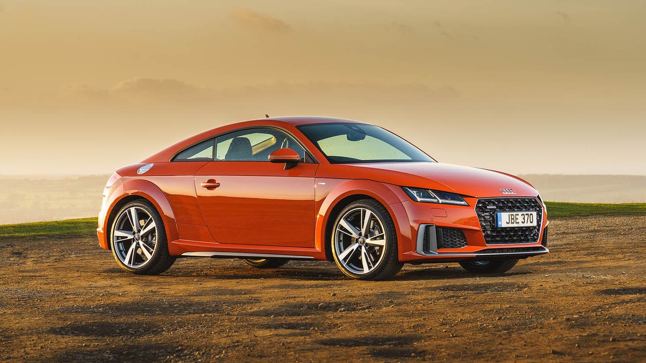 Audi TT in orange, static shot