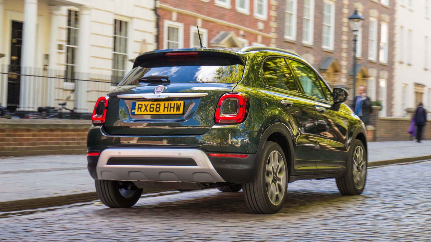 Fiat 500X rear view