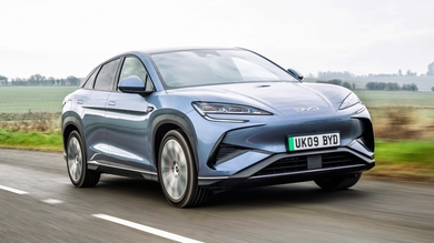 BYD Sealion 7 driving