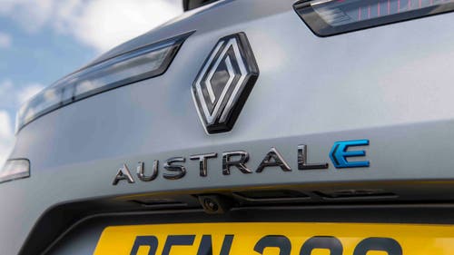 Renault Austral tailgate badge