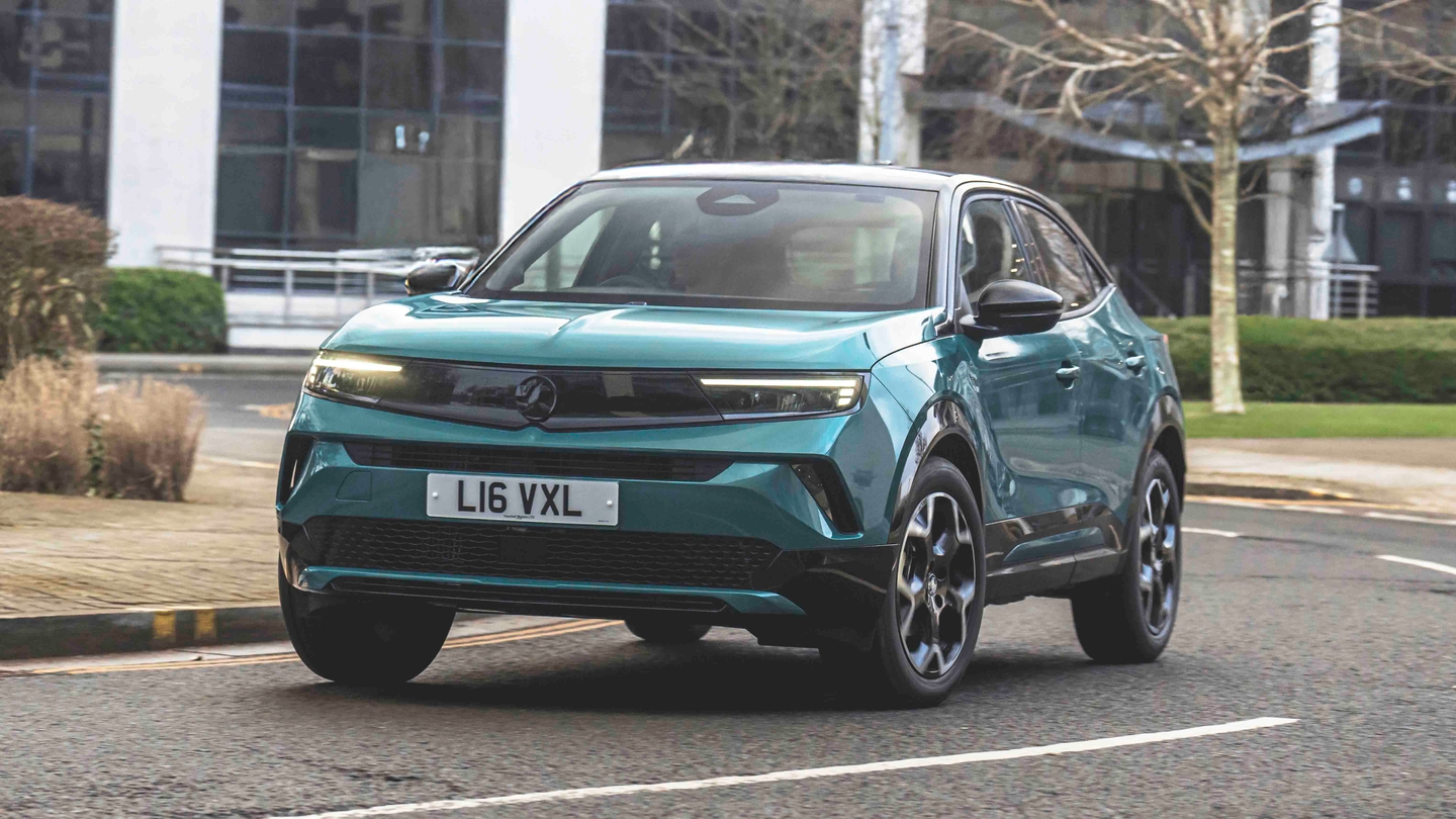 Vauxhall Mokka driving around corner