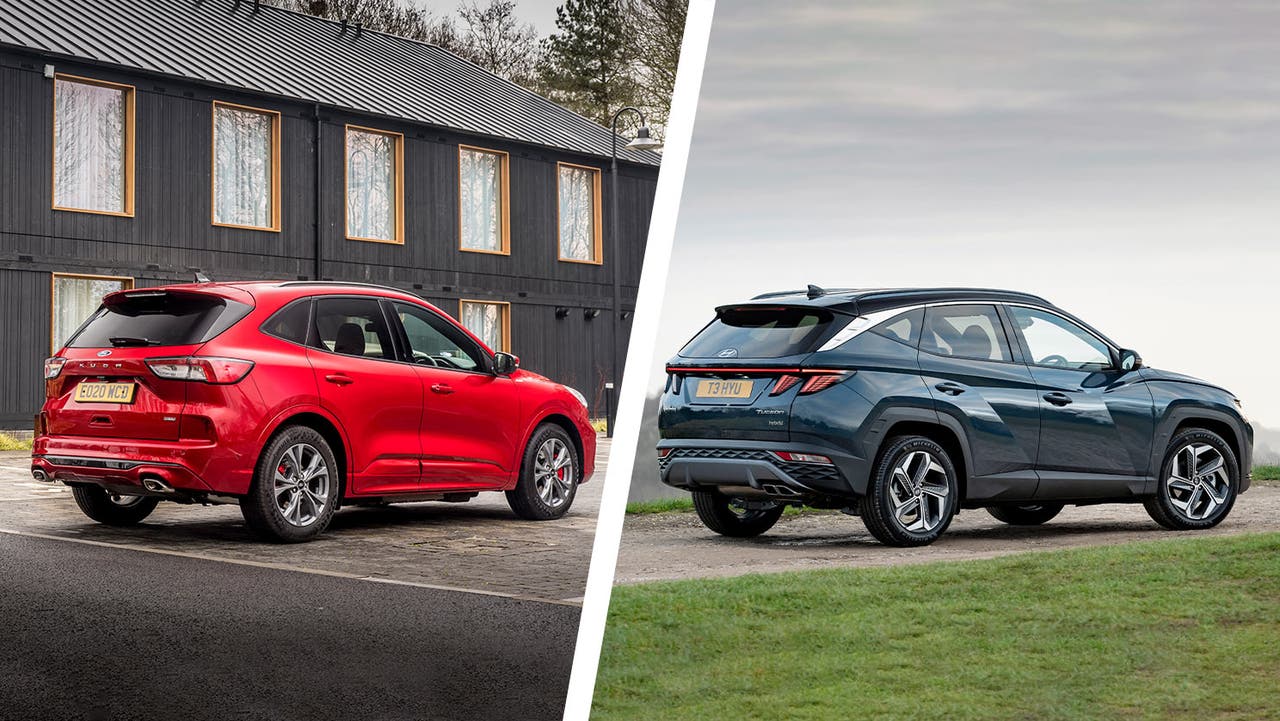 Ford Kuga vs Hyundai Tucson rear three quarters