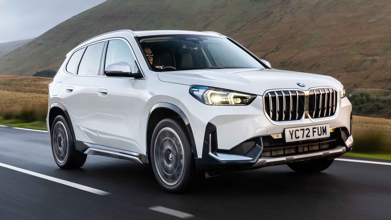 BMW X1 xLine driving