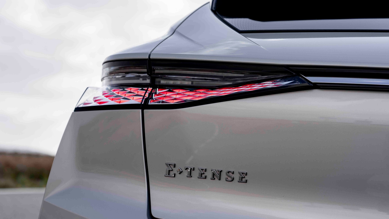 DS 4 rear lights