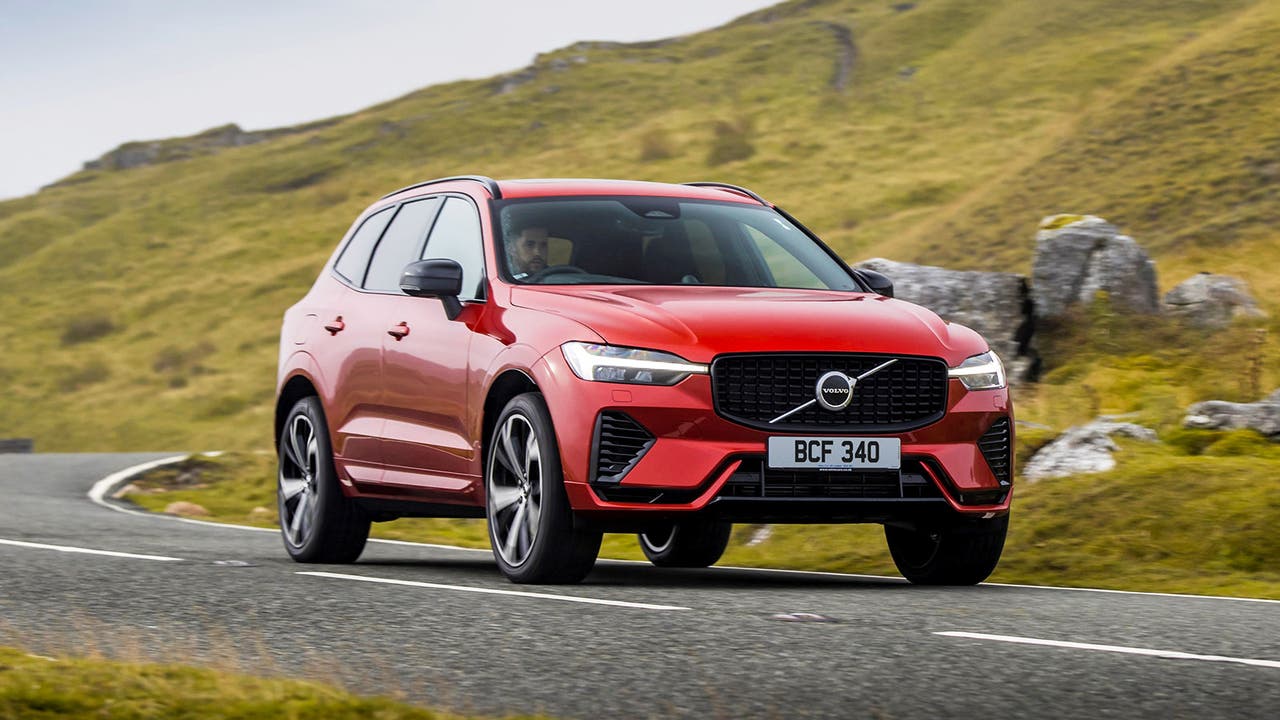 Volvo XC60 in red