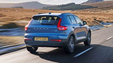 Volvo XC40 rear driving