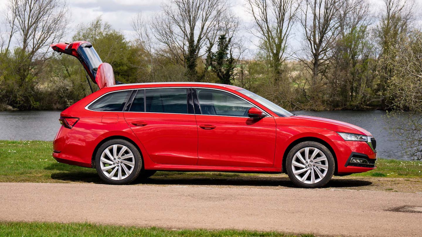 Skoda Octavia estate side on with boot open