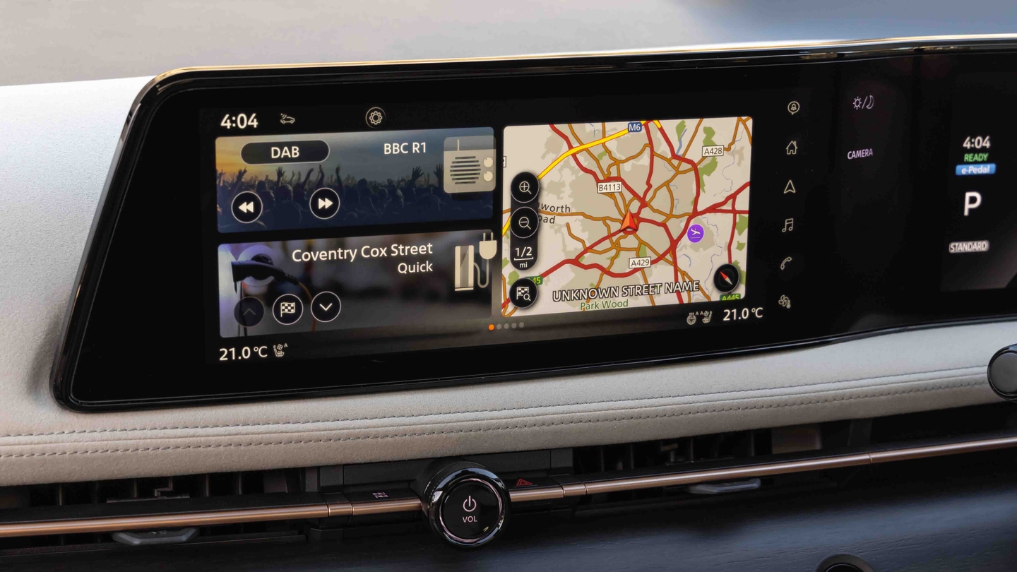 Nissan Ariya touchscreen