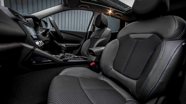 Renault Kadjar front seats