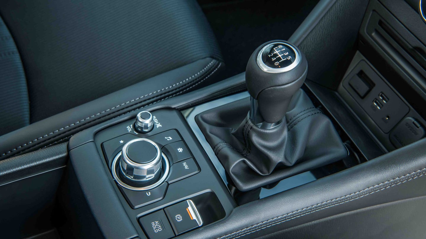 Mazda CX-3 centre console