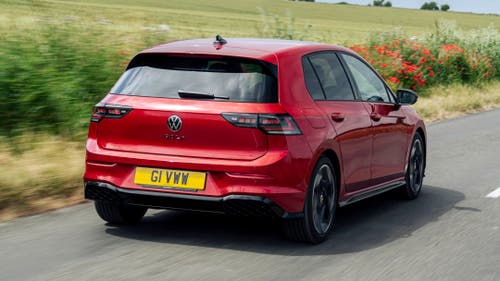 Volkswagen Golf facelift driving rear view