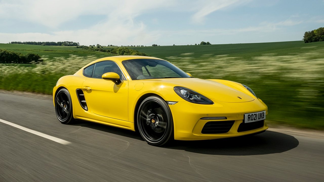 Porsche 718 Cayman in yellow