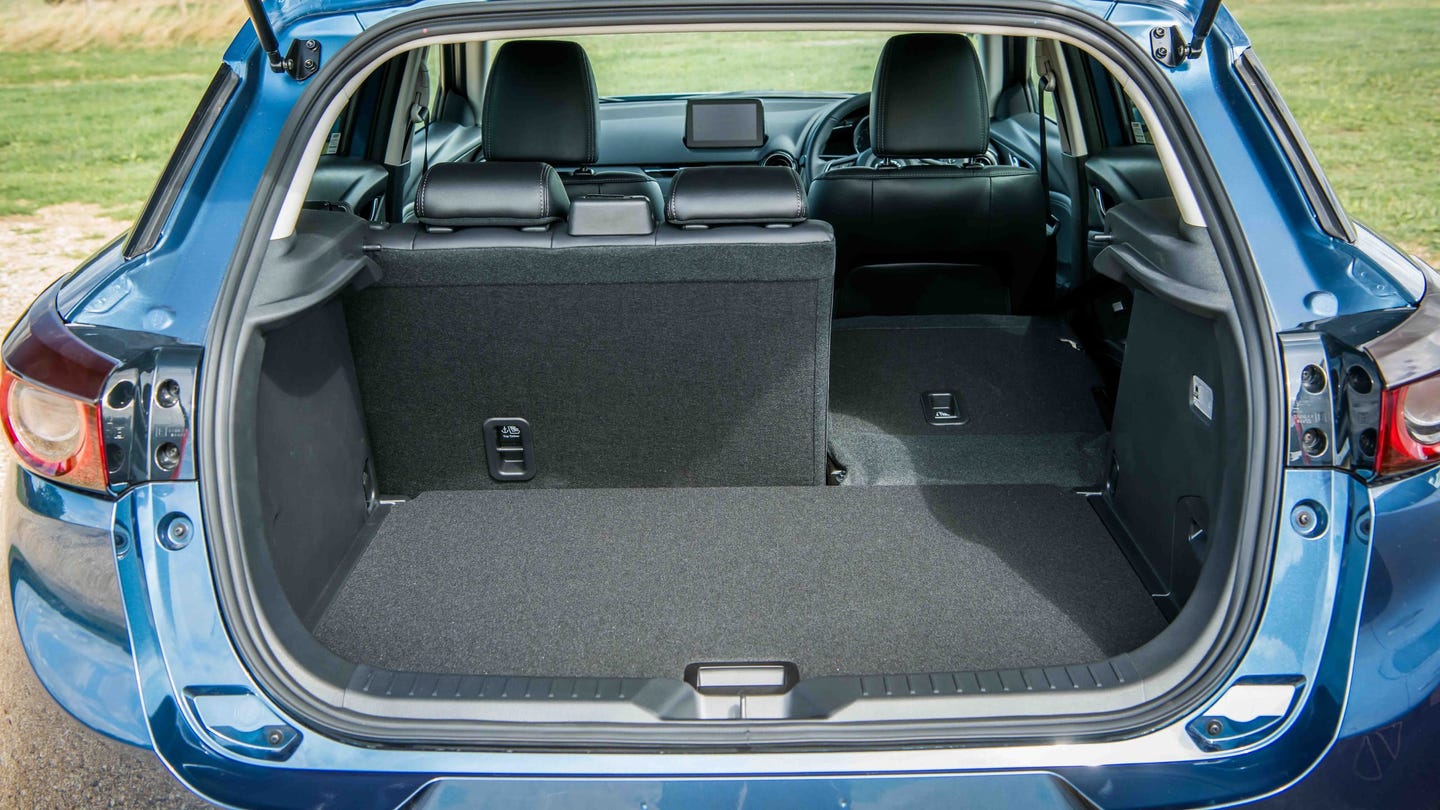 Mazda CX-3 boot