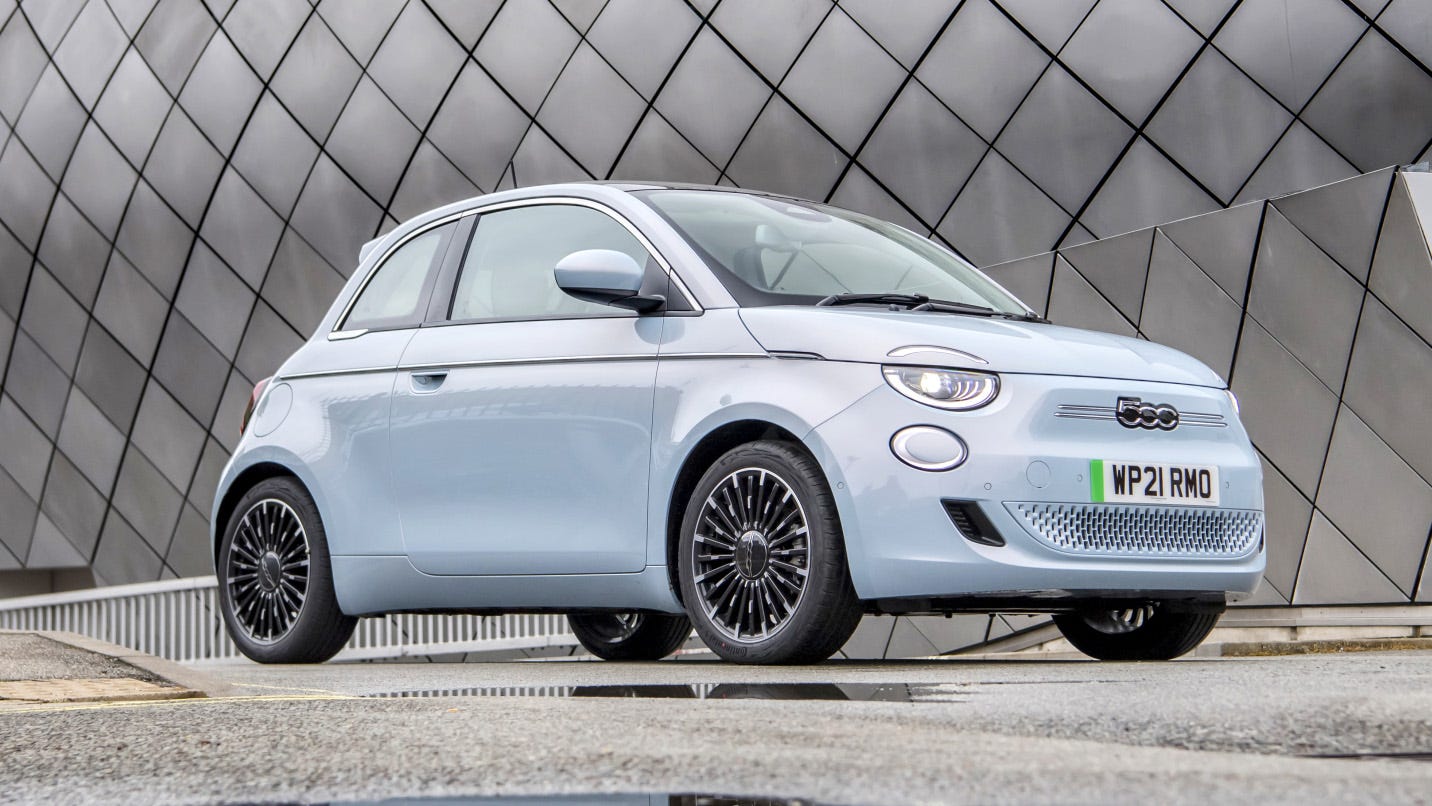 Fiat 500e front/side view