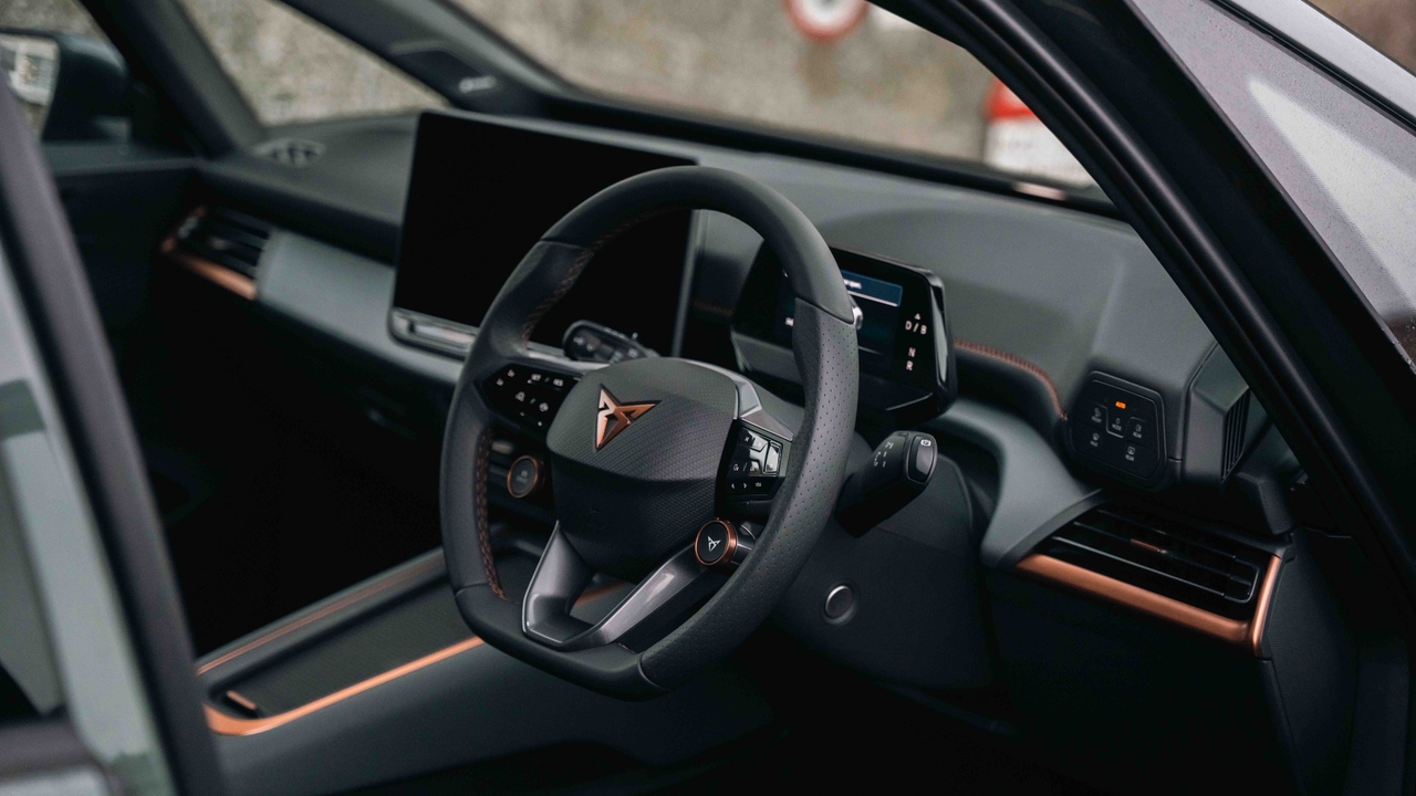 Cupra Born VZ interior