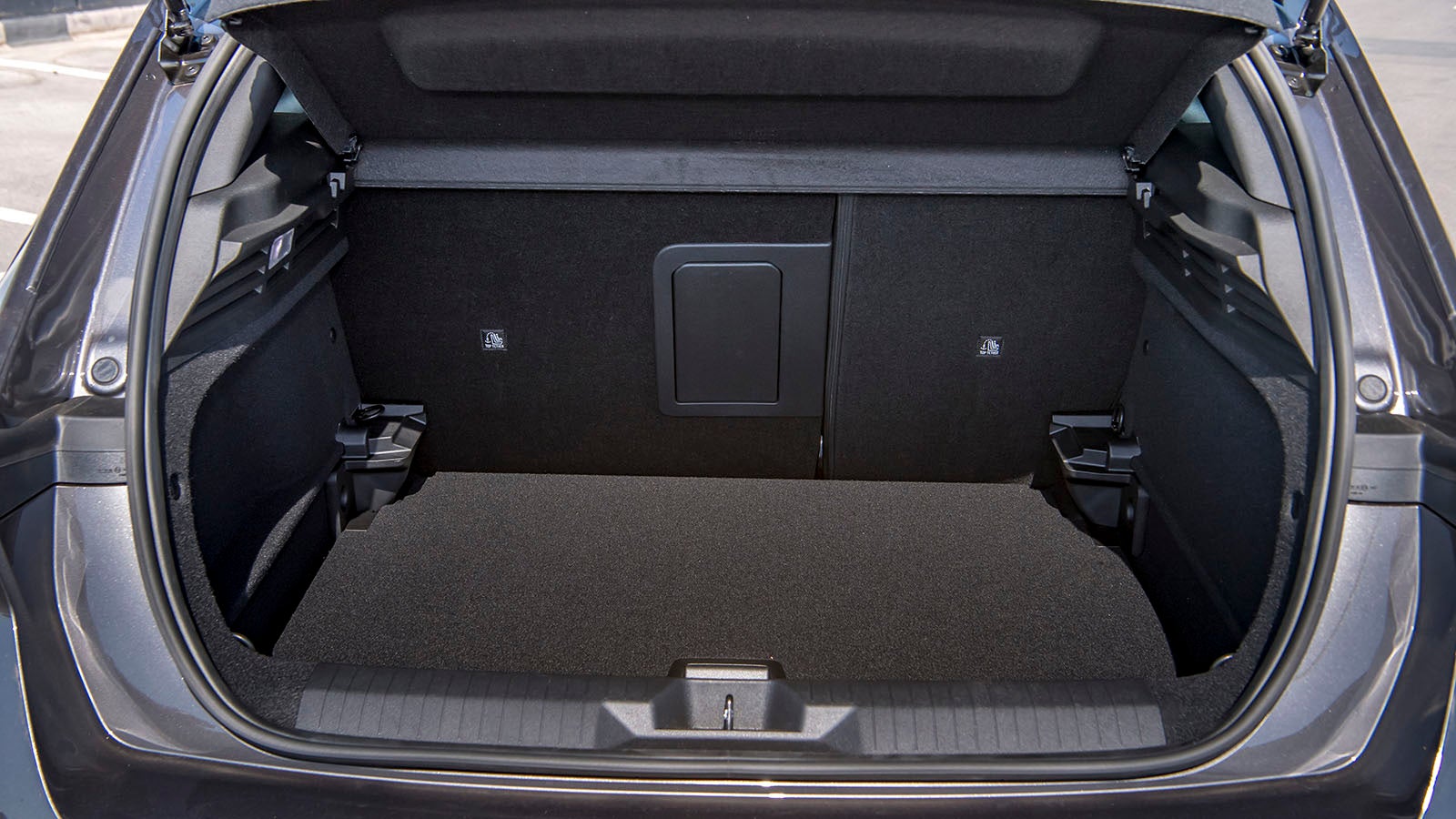 Vauxhall Astra review boot space
