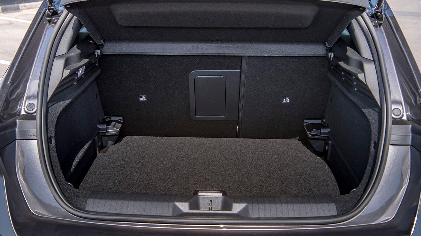 Vauxhall Astra review boot space