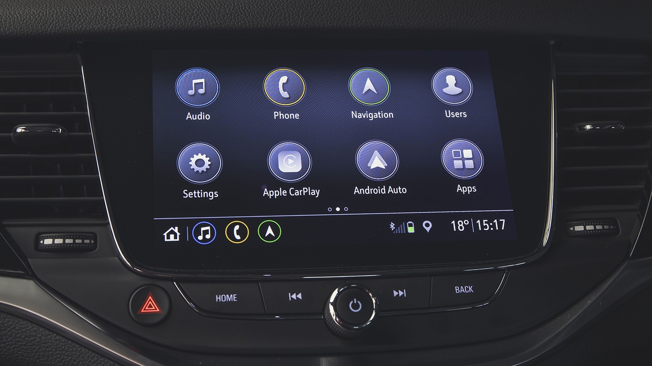 Vauxhall Intellilink infotainment system 3