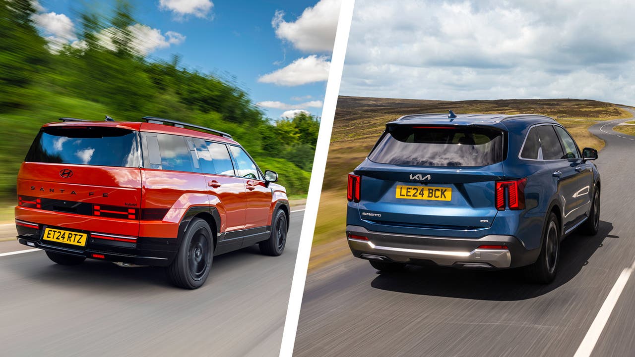 Hyundai Santa Fe vs Kia Sorento rear three quarter