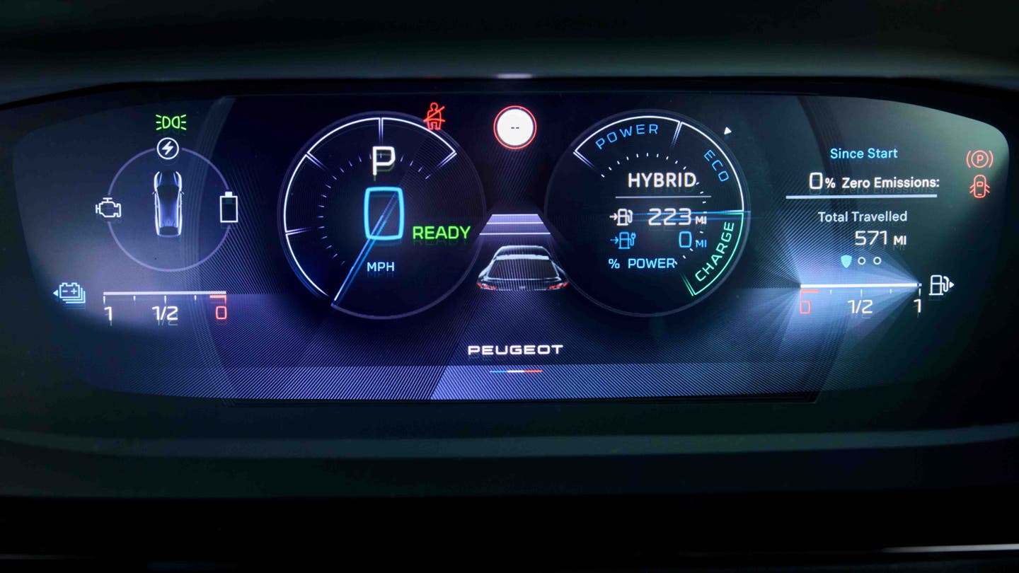 Peugeot 408 digital dials