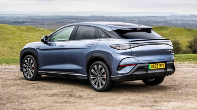 BYD Sealion 7 rear/side view