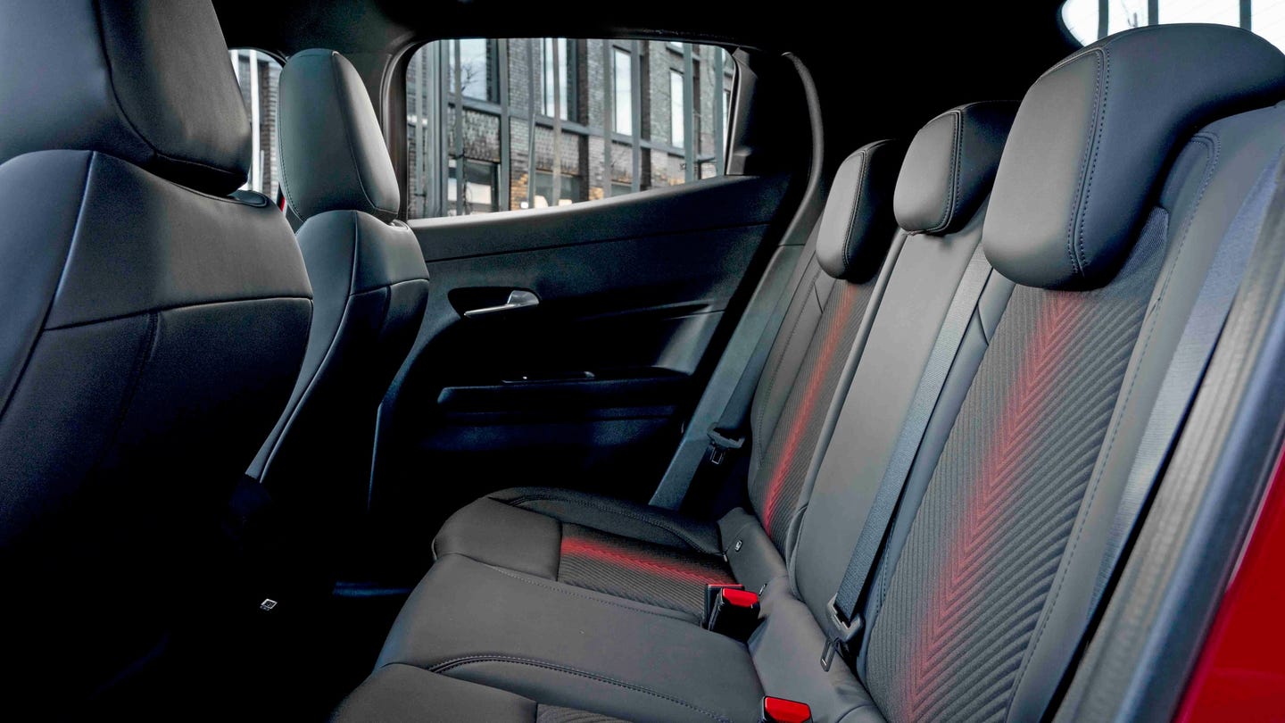 Alfa Romeo Junior rear seats