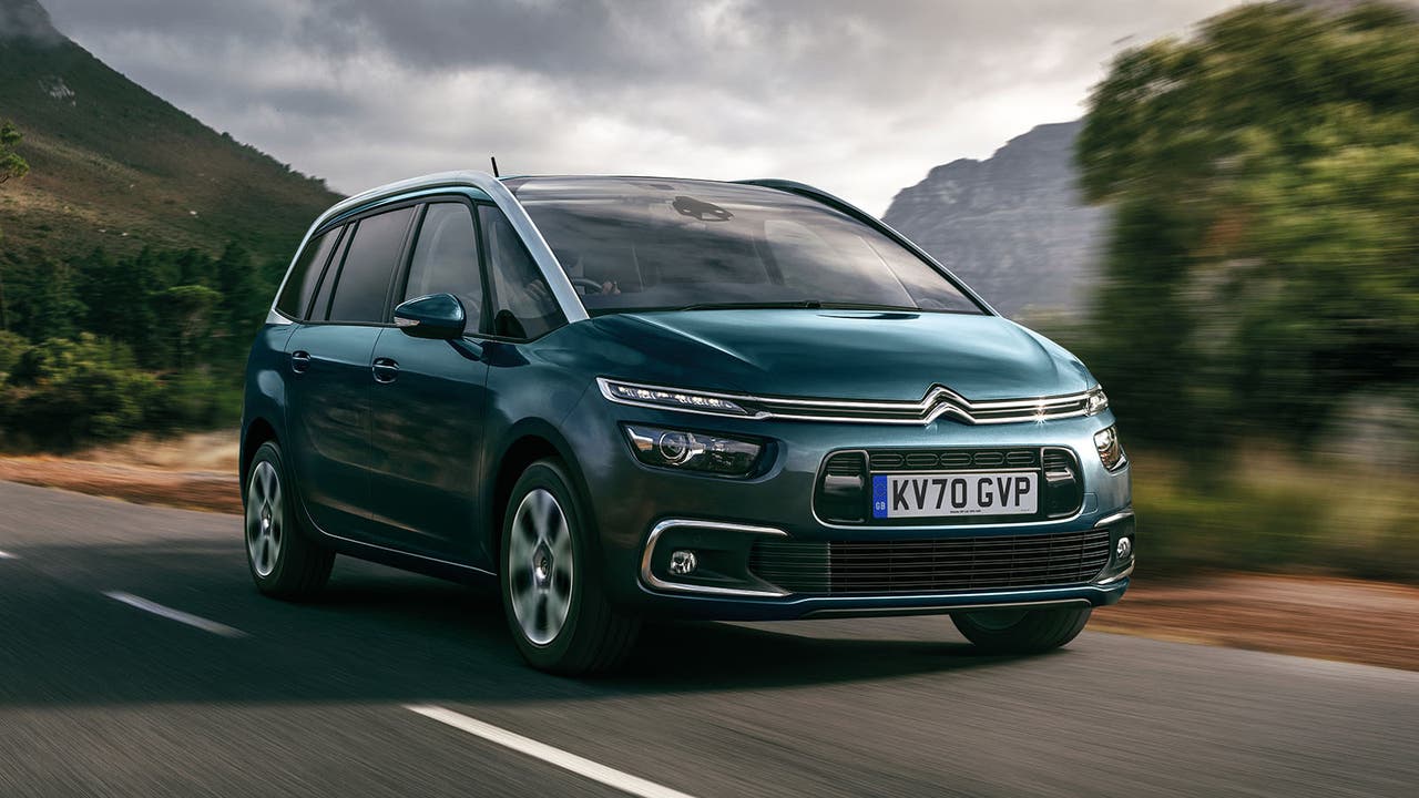 Citroen Grand C4 Spacetourer in dark blue, driving shot