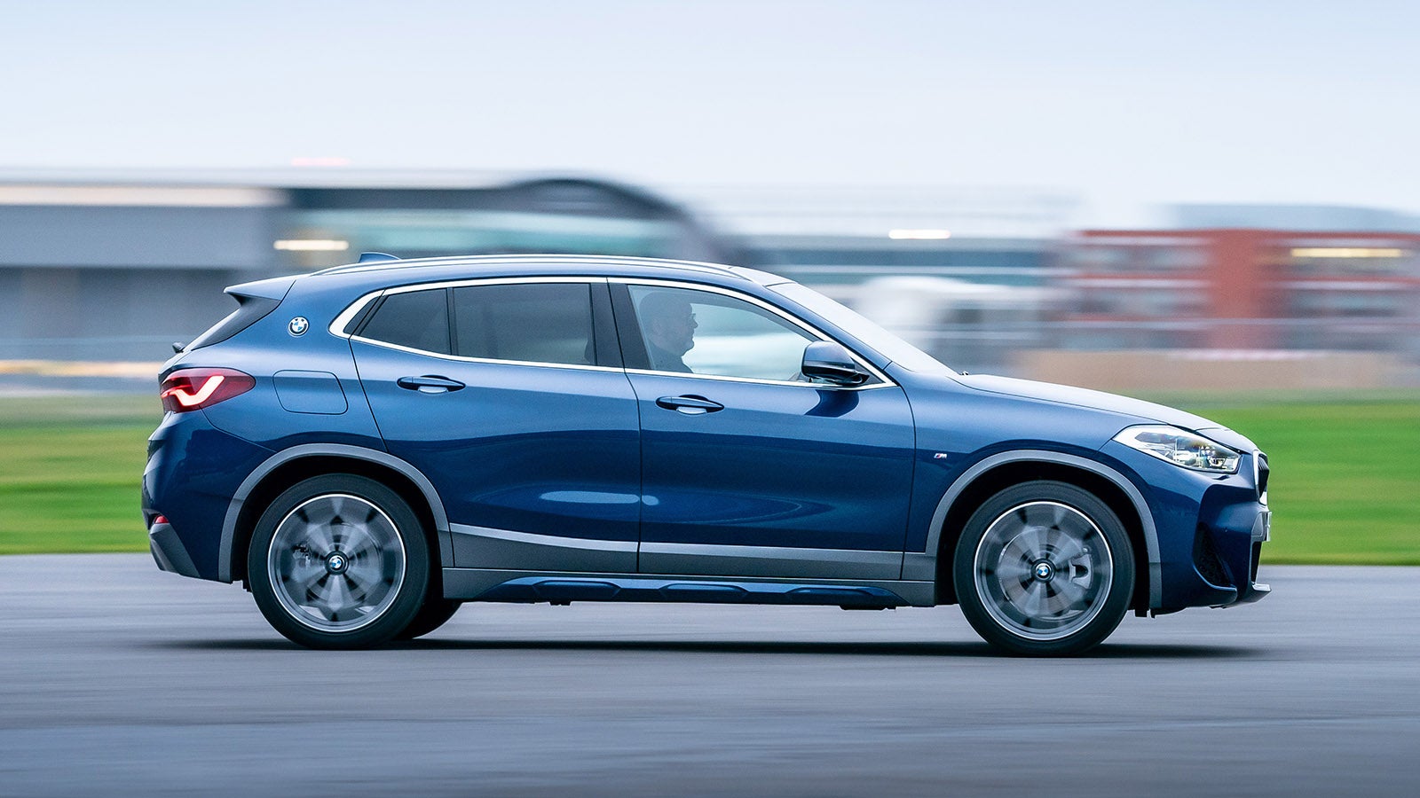 BMW X2 review side