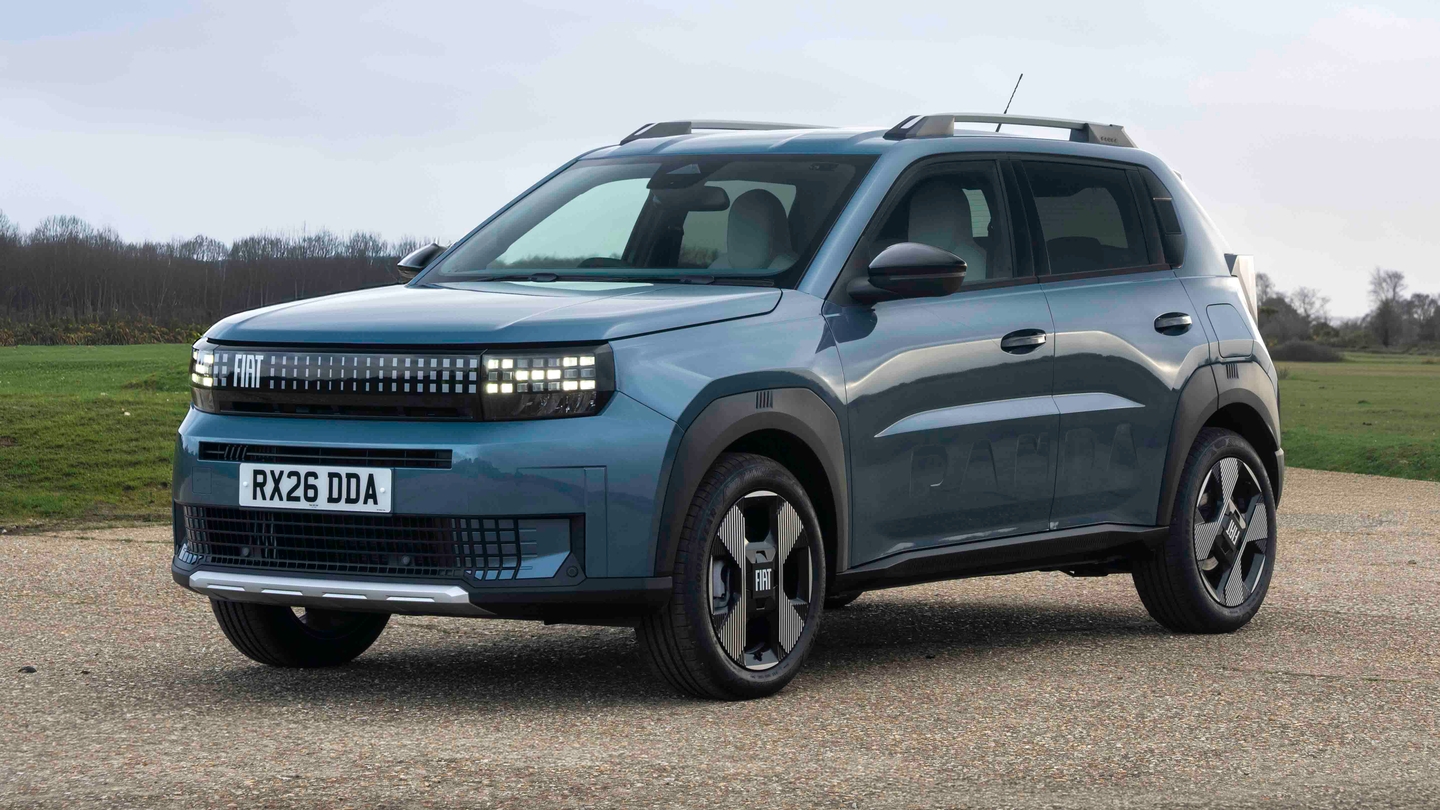 Fiat Grande Panda front/side view