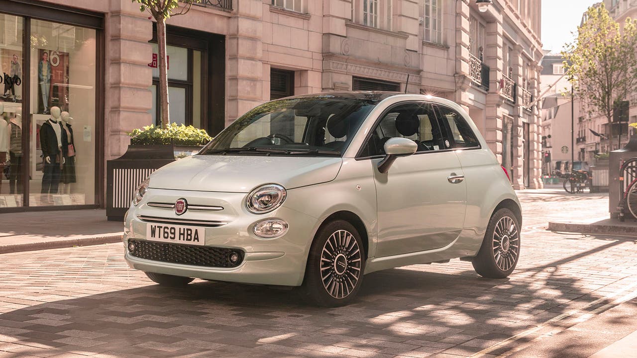 Fiat 500 in light green/blue