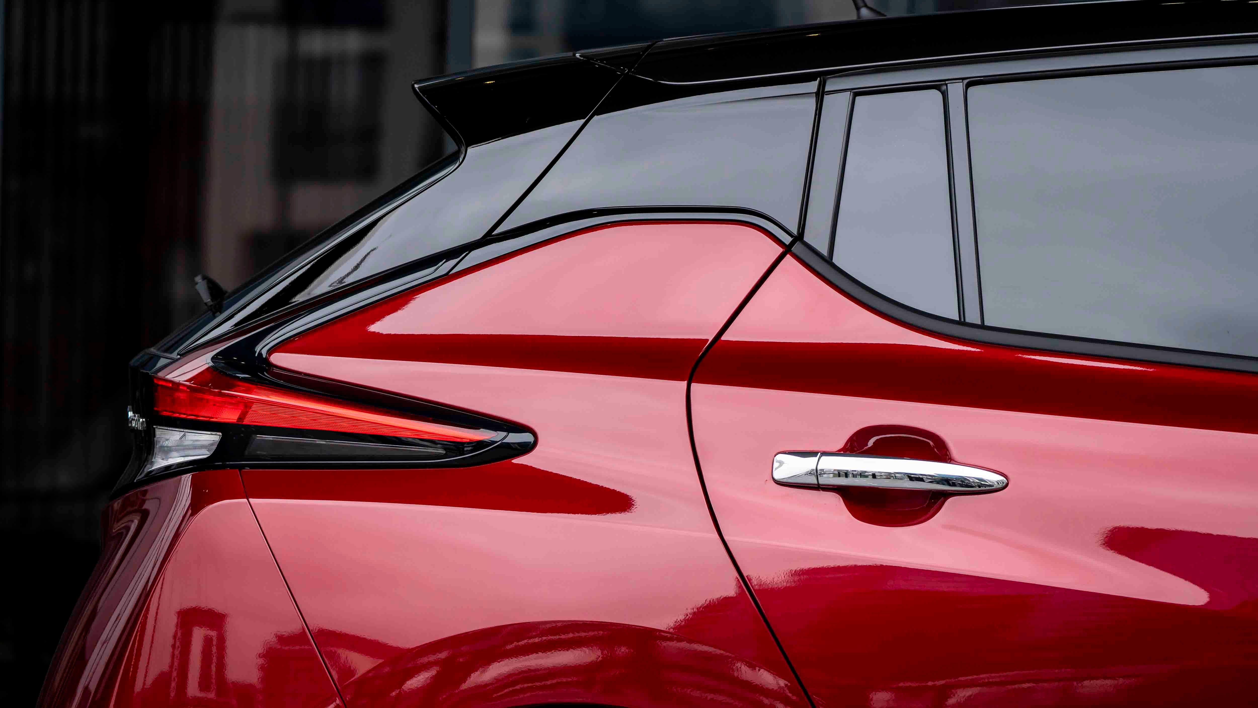 Nissan Leaf side/rear detail