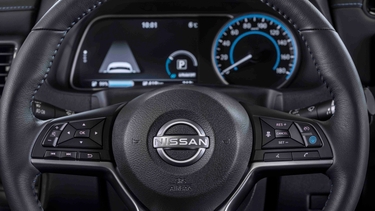 Nissan Leaf digital dials