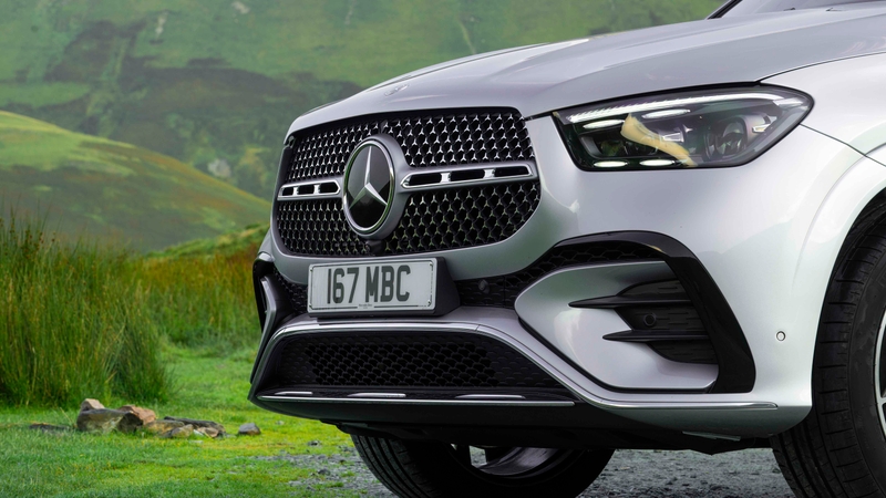 Mercedes GLE front end detail